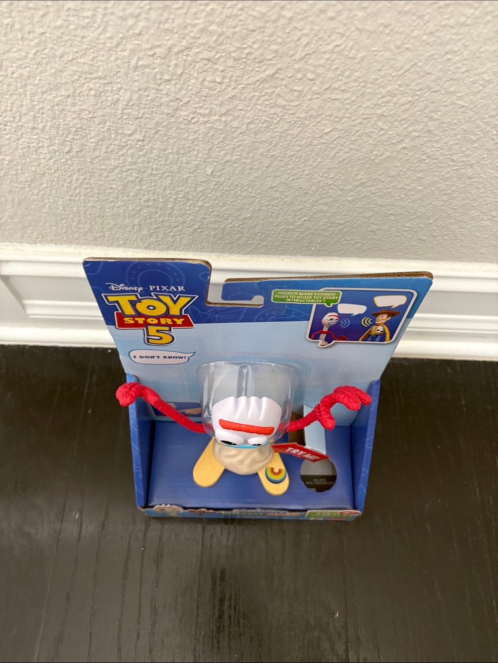 Disney and Pixar Toy Story 5 - InteractAbles Forky - Picture 6 of 11